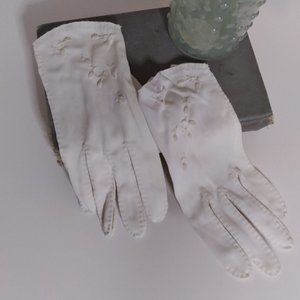 Vintage Embroidered PARIS Gloves, 1950's